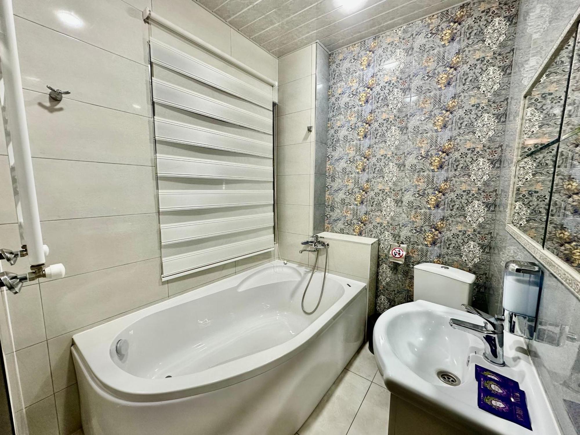 Tadevosyan Guest House Bjni Екстериор снимка