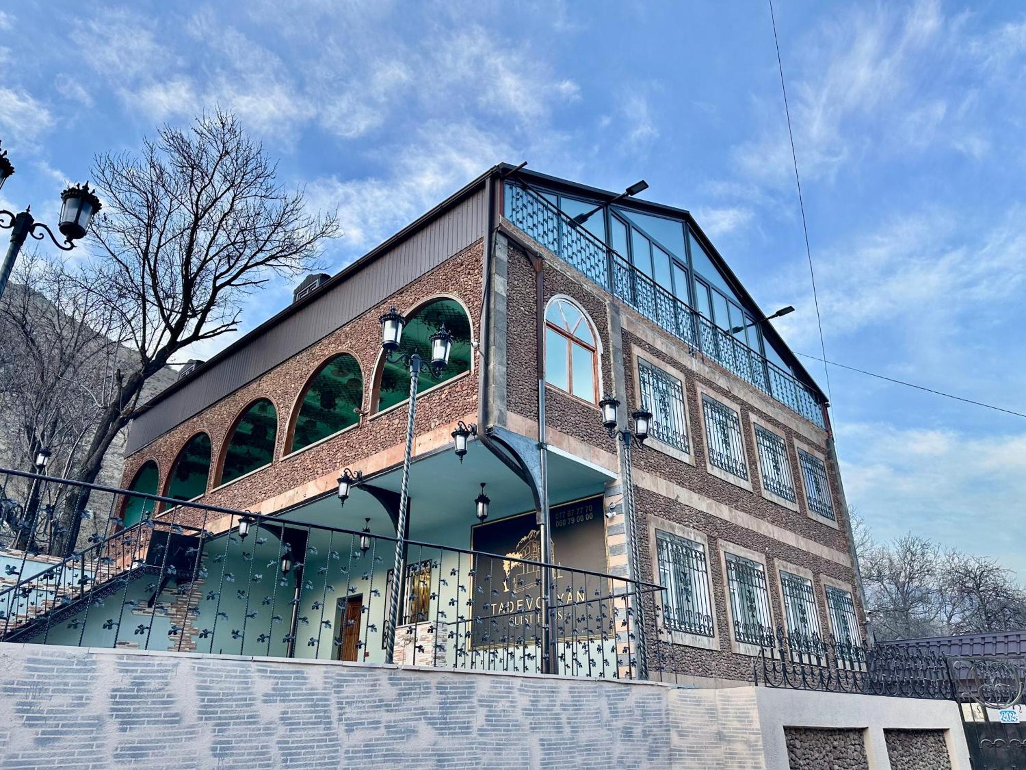 Tadevosyan Guest House Bjni Екстериор снимка