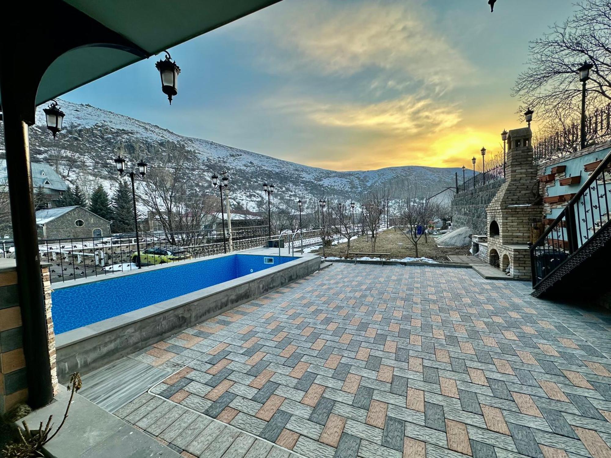 Tadevosyan Guest House Bjni Екстериор снимка