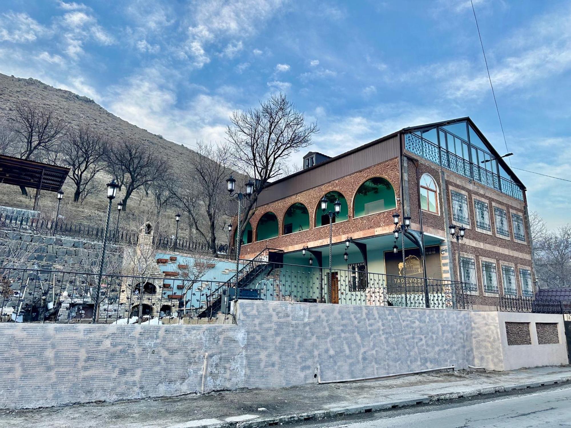 Tadevosyan Guest House Bjni Екстериор снимка